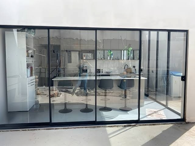 Encontre as melhores divisórias de vidro temperado na Duplafor